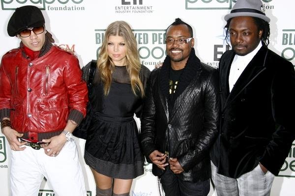 734537 Black Eyed Peas по ошибке получили премию NRJ Music Awards