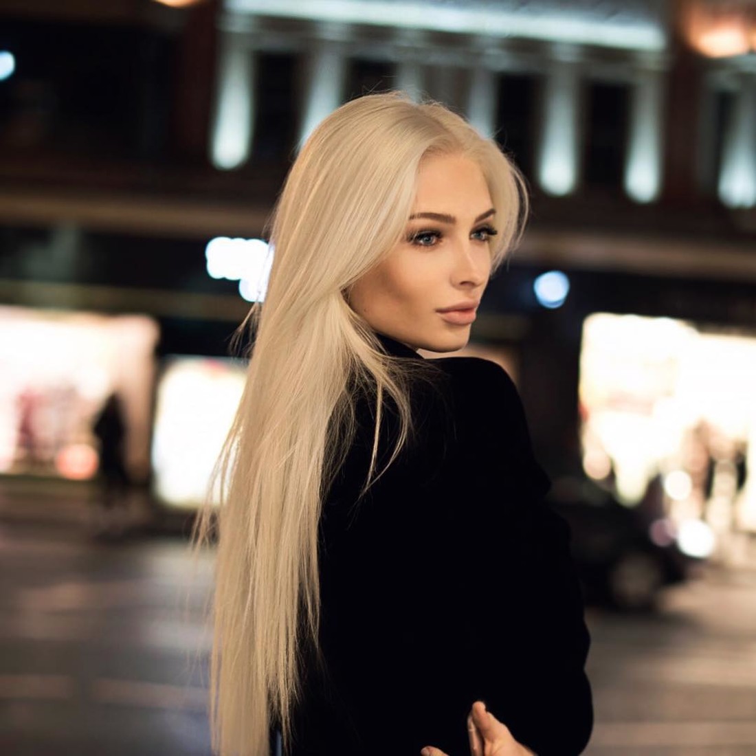 Девушка Тимати Анастасия Решетова в роли блондинки