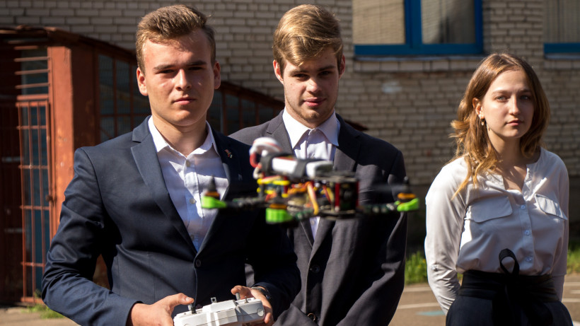 Школьник из Солнечногорска изобрел дрона-манипулятора с 3D-проекцией
