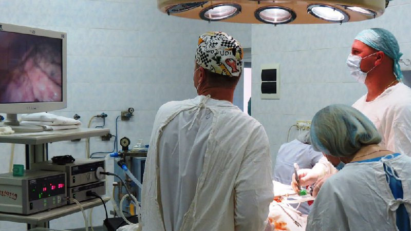 Врачи удалили 19-летней пациентке удалили десятисантиметровую опухоль в Солнечногорске