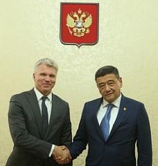 Встреча Павла Колобкова и президента НОК Узбекистана Рустама Шаабдурахмонова