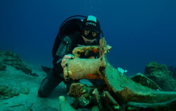 Археологи нашли якорь огромного корабля древних греков