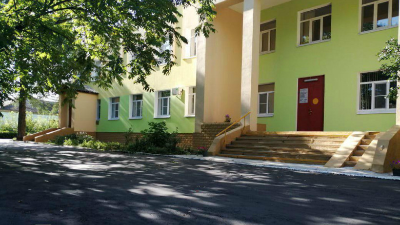 Асфальт заменили на территории 9 медицинских учреждений в Коломенском округе