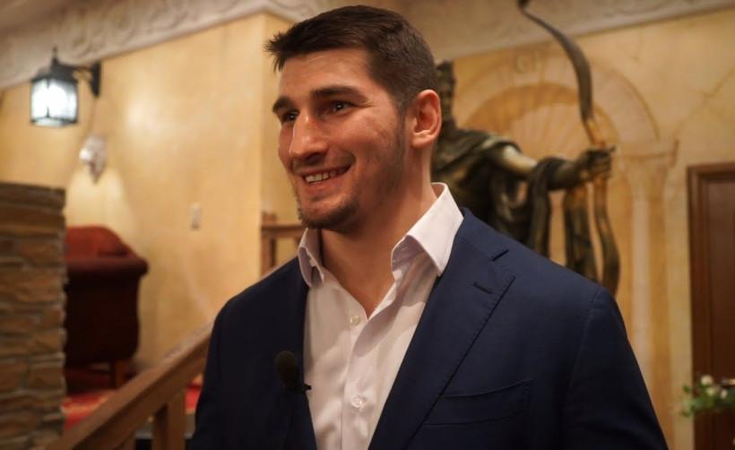 Чемпион мира по кикбоксингу Алексей Папин станет гостем забега «Святогорье»