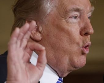 Президент США вновь похвастался своей прической Президент США вновь похвастался своей прической