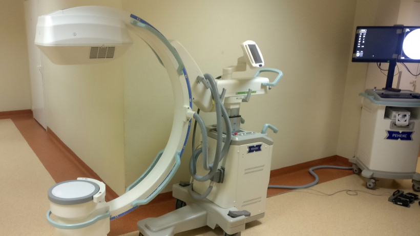 Рентгенохирургический аппарат типа С-дуга