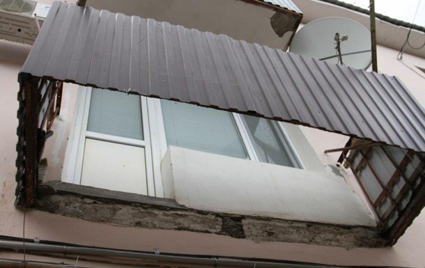 В Коблево на базе отдыха рухнул балкон с рабочими, есть жертвы