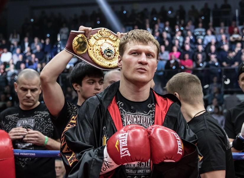Боксер Александр Поветкин готовится к предстоящему бою в Подмосковье