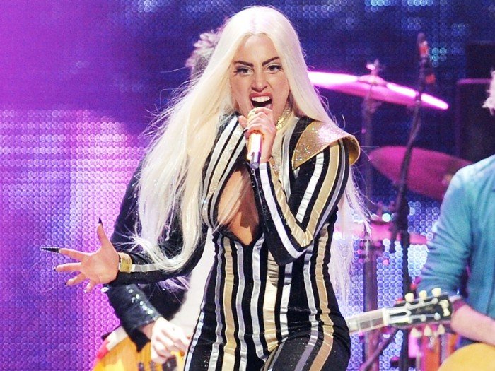Леди Гага выпускает новый диск