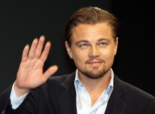 Leonardo+DiCaprio+Promotes+Shutter+Island+XnxuzW01Zm9l Cуд запретил приближаться к ДиКаприо женщине, которая называла себя его супругой 