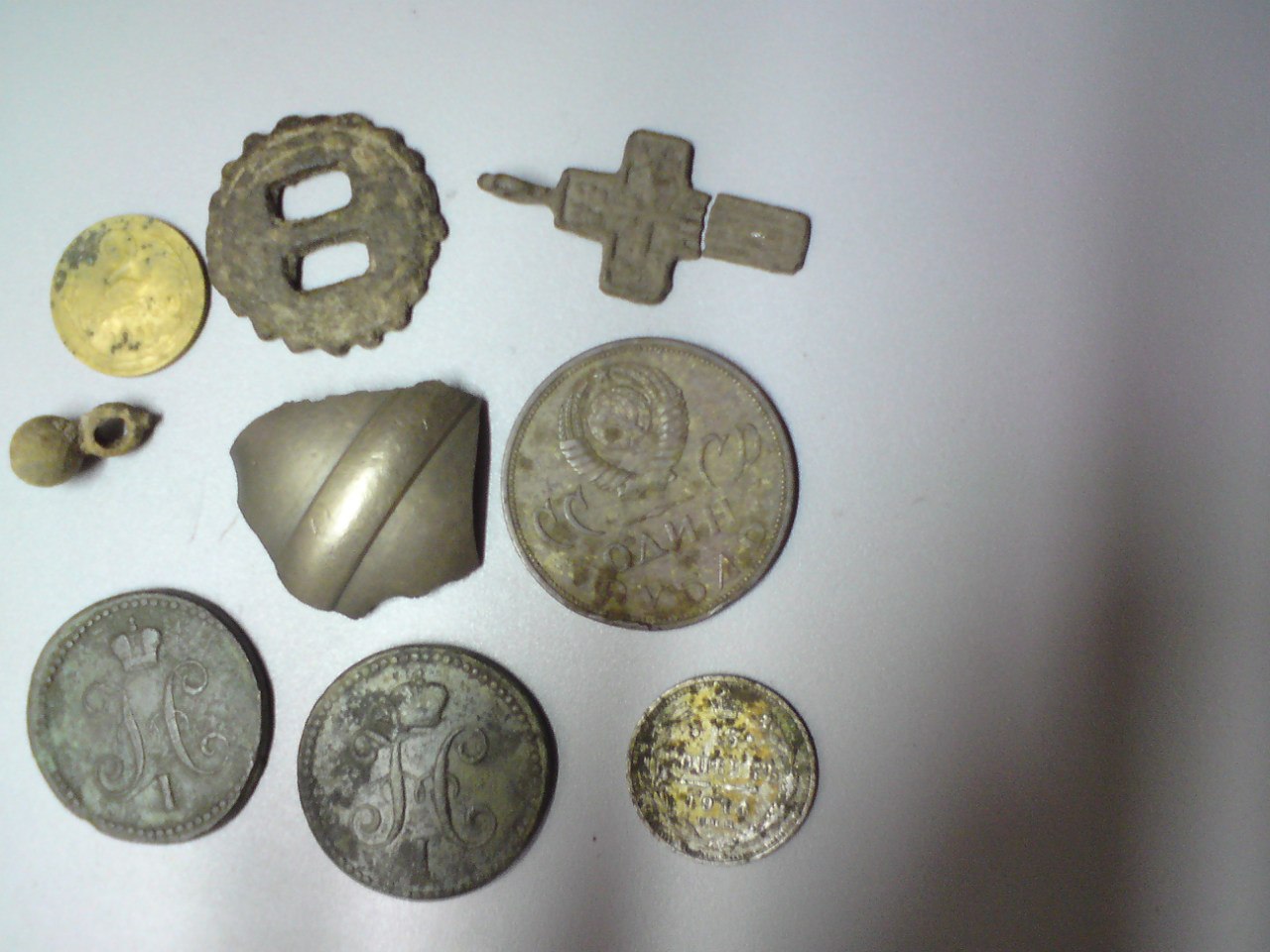В Азове археологи нашли старинный клад из 18 монет 