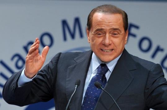 Берлускони требует отставки спикера