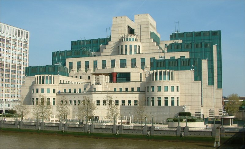 Покойного агента MI6 уличили в подготовке к действиям под прикрытием