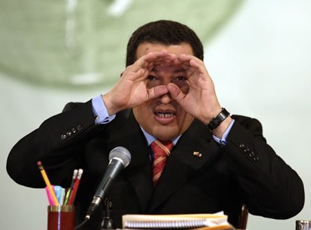 Уго Чавес просит граждан экономить свет