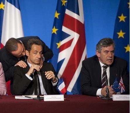 sarkozy_brown Представители Британии и Франции отложили примирение