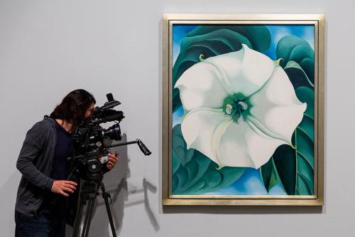 1. Джорджия О Киф Работа: Jimson Weed/White Flower No.1, 1932. Холст, масло. 121,9х101.6 см Дата и место продажи: Sothebys, Нью-Йорк. 20.11.2014 Эстимейт (оценка аукциона): $10 000 000 - 15 000 000 Цена: 44 405 000