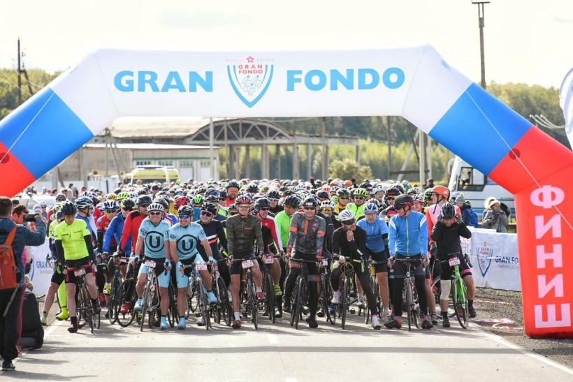 Более 1500 велосипедистов вышли на старт велозаезда Gran Fondo в Серпухове