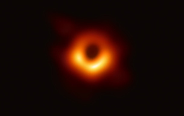 Ученые получили $3 млн за снимок черной дыры