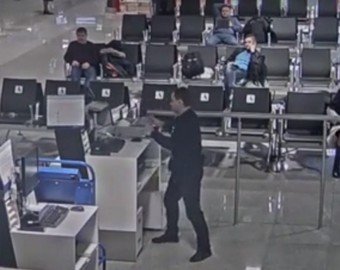Опоздавший пассажир устроил погром в аэропорту Опоздавший пассажир устроил погром в аэропорту