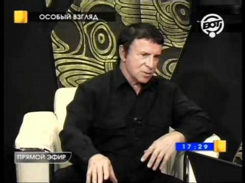 Анатолий Кашпировский, 80 лет Звездный час психотерапевта наступил тогда, когда он появился в рамках программы "Взгляд" на телемосту Киев-Москва. А поскольку передачу смотрел практически весь Советский Союз, слава не заставила себя долго ждать.
