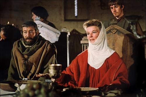 «Лев зимой» (1968) В ленте Энтони Харви актриса блестяще исполнила роль Алиеноры Аквитанской, жены короля Англии Генриха II. Второй «Оскар» за два года! Фильм также получил награды за лучшую музыку и сценарий.