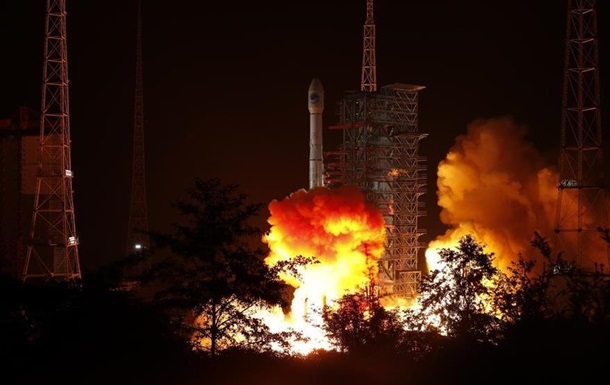 Китай вывел на орбиту два навигационных спутника