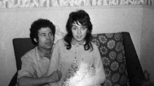 Розмари и Фред Уэст Соседи считали их образцовой парой, не подозревая, что в доме на протяжении двадцати с лишним лет, с 1967 по 1987 год, совершались чудовищные преступления.