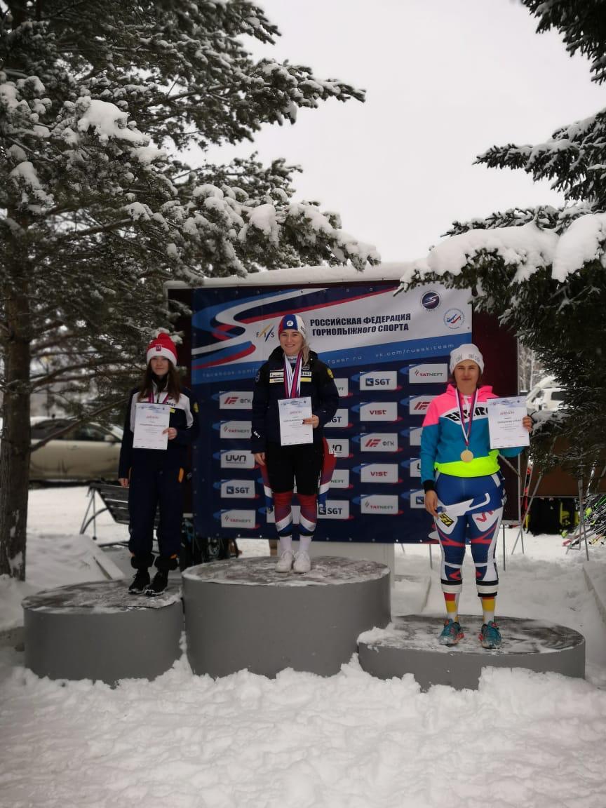 Горнолыжница Алена Харцызова завоевала бронзу Кубка России