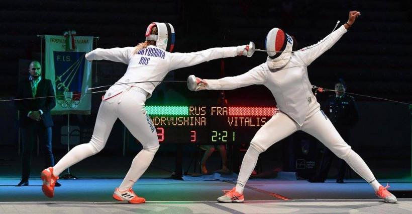 Подмосковные фехтовальщики продолжают завоевывать медали на Кубке России в Лобне