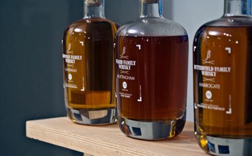 5. Gilpin Family Whisky Джеймс Гилпин, выпускник и исследователь Design Interactions в Лондоне, переоборудовал свою пивоварню, когда решил выпускать семейный виски на экспорт. В основе приготовления — моча пожилых людей, у которых диагностируют диабет. Моча диабетиков с высоким содержанием сахара очищается как обычная вода, при этом выделенный сахар поступает на производство для обеспечения процесса ферментации виски. Напиток смешивают с чистым спиртом, разливают в бутылки, на которой указывают имена добровольцев, сдавших мочу.