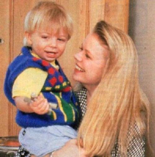 У Марси есть 32-летний сын Тайлер, которого она родила от оператора "Санта-Барбары" Стивена Коллинза. Мальчик тоже снялся в сериале, сыграв крошечную дочь Иден.