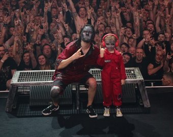 5-летний фанат познакомился со Slipknot после того, как "зажег" на их концерте 5-летний фанат познакомился со Slipknot после того, как "зажег" на их концерте