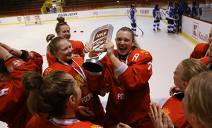 Российские хоккеистки завоевали «бронзу» Чемпионата мира среди команд девушек до 18 лет 