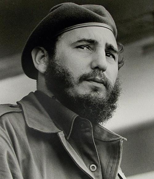 1. Фидель Кастро. У коммунистического диктатора, по слухам, было 35 000 женщин Вероятно, вы думали, что наш список величайших бабников мира начнется с актера или поп-звезды, но вы не правы. Кубинский диктатор Фидель Кастро якобы переспал за свою жизнь с 35 тыс. женщин. По словам одного должностного лица из администрации Кастро, он имел по крайней мере двух женщин в день в течение четырех десятилетий: одну на обед, одну на ужин, а иногда он даже заказывал одну на завтрак.
