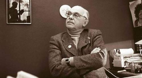 Сергей Михалков, 1913-2009 Известный детский поэт и писатель, создатель "Дяди Степы" и отец режиссеров Никиты Михалкова и Андрея Кончаловского к Ванге попал тоже в 1979 году, восхищенный пророческим даром болгарской провидицы.