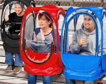 Пассажир спрятался в палатке в самолете, чтобы оградиться от коронавируса Пассажир спрятался в палатке в самолете, чтобы оградиться от коронавируса