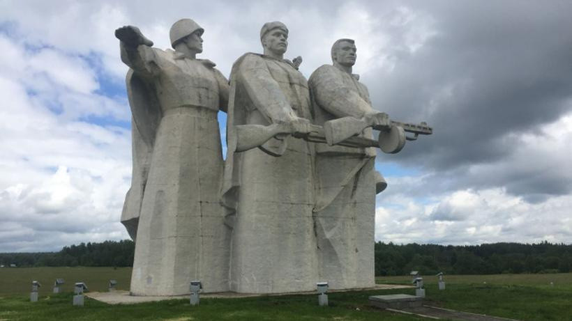 Мемориал панфиловцам в Дубосекове Волоколамского района