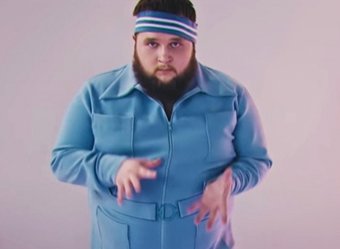 "Пухляш"-танцор из клипа Little Big поедет на "Евровидение" "Пухляш"-танцор из клипа Little Big поедет на "Евровидение"