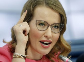 "Вечнобеременную" Собчак снова засняли с округлившимся животом "Вечнобеременную" Собчак снова засняли с округлившимся животом