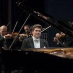 Выступление Дениса Мацуева даст старт серии трансляций концертов без публики из Московской филармонии