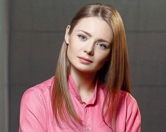Звезда «Мажора» Карина Разумовская впервые показала сына Звезда «Мажора» Карина Разумовская впервые показала сына