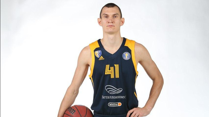 Баскетболист Игорь Вольхин стал ведущим утренней тренировки на портале «Живу спортом»