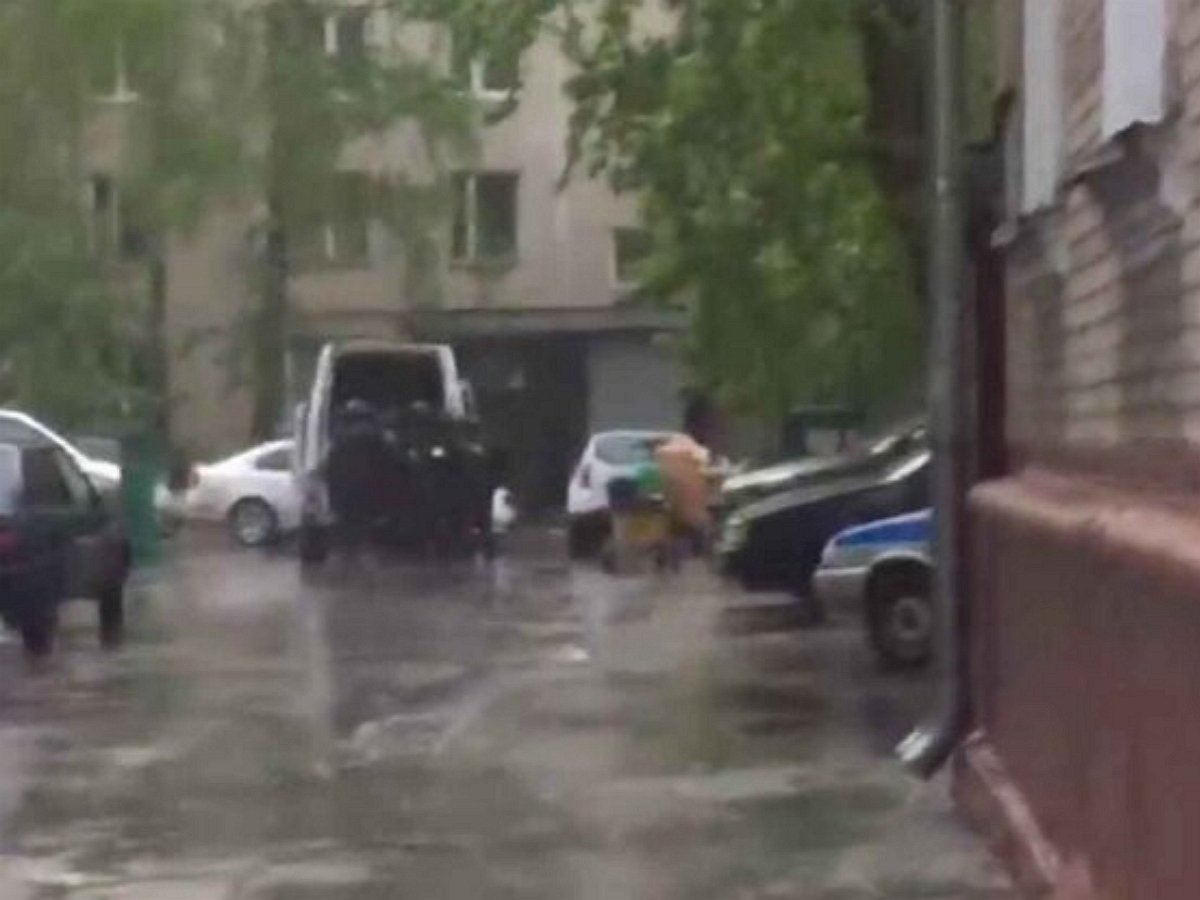 Стрельба из автомата в Москве