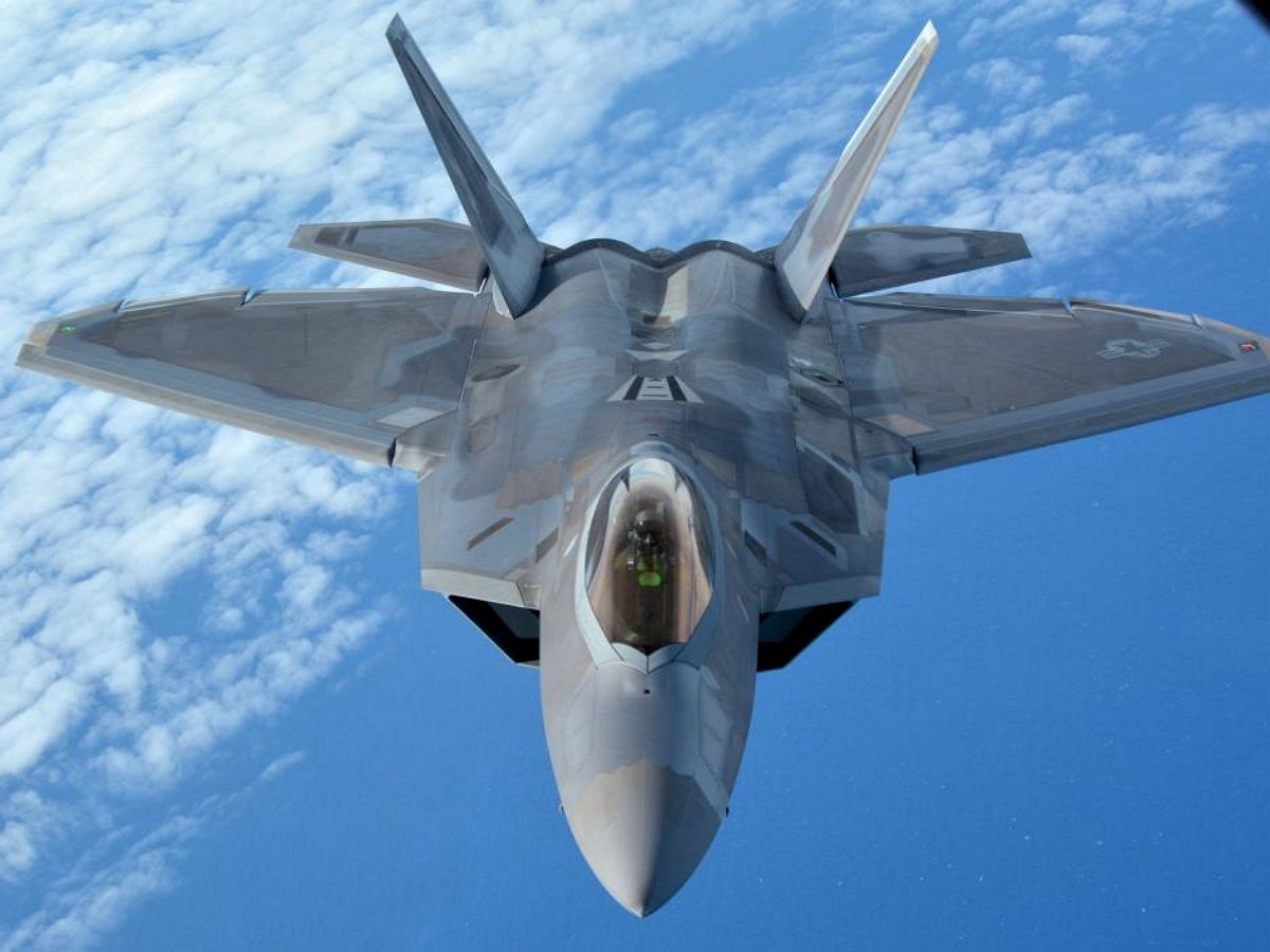 В США разбился истребитель F-22 (ВИДЕО)