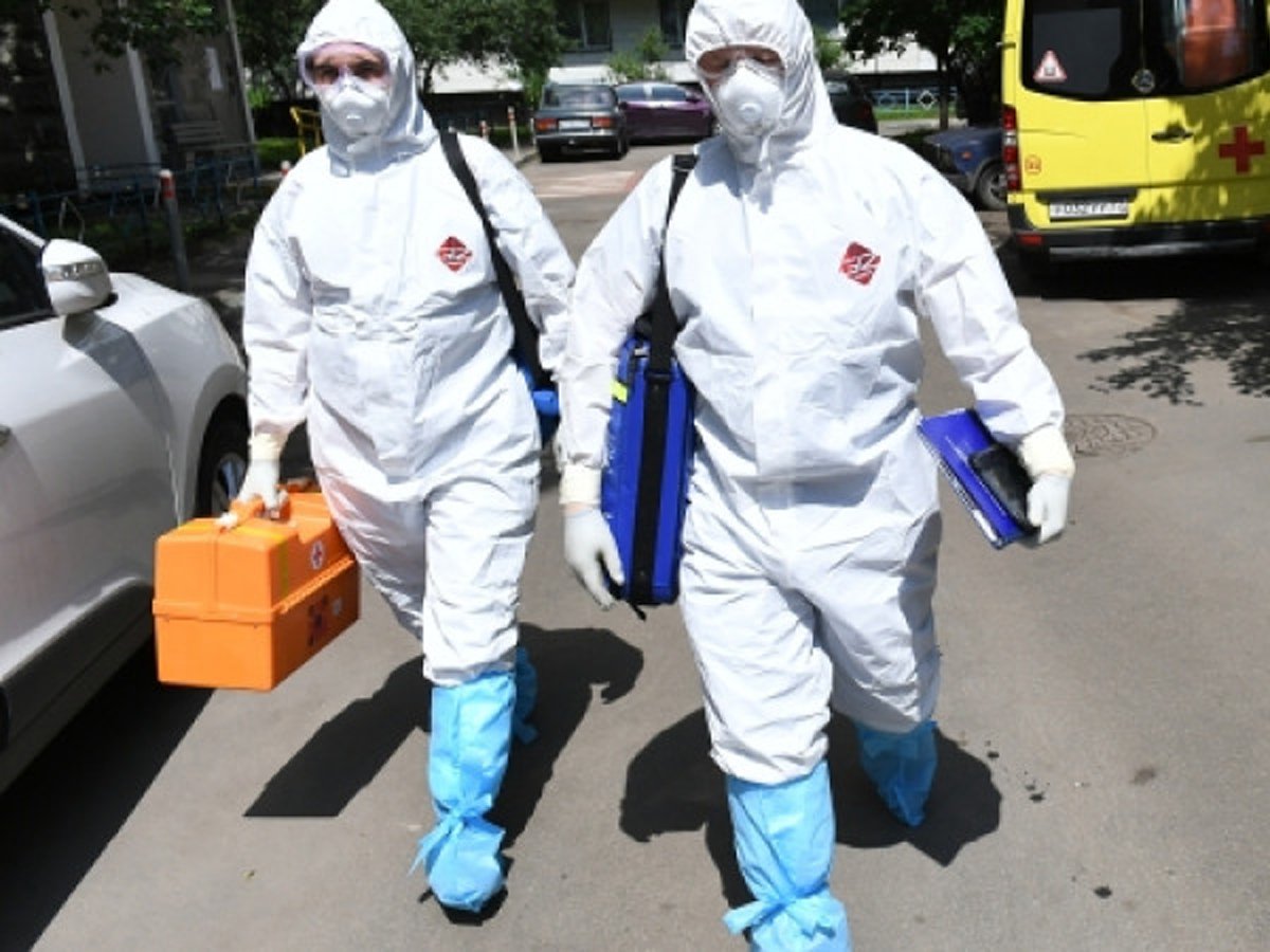 Менее 8 000: в России продолжает снижаться число умерших от COVID-19 за сутки