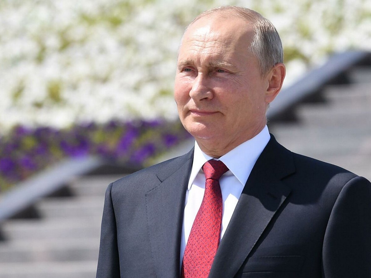 Путин посетил главный храм ВС РФ