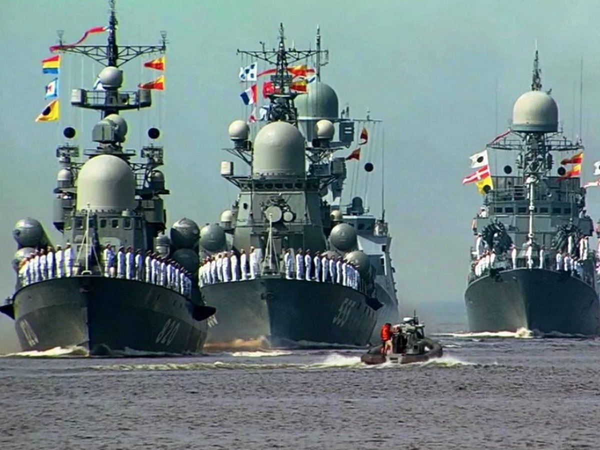 Парад ВМФ в Санкт-Петербурге 2020