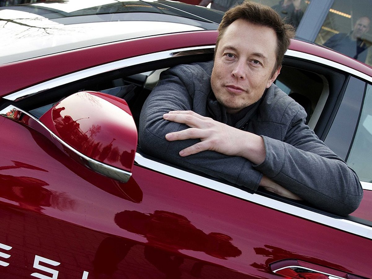 Илон Маск заявил о готовивишейся кибератаке на Tesla