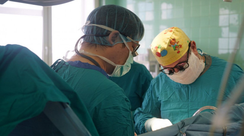 Хирурги МОНИКИ провели операцию на сердечном клапане