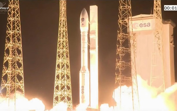 Во Французской Гвиане запустили ракету Vega с 53 спутниками